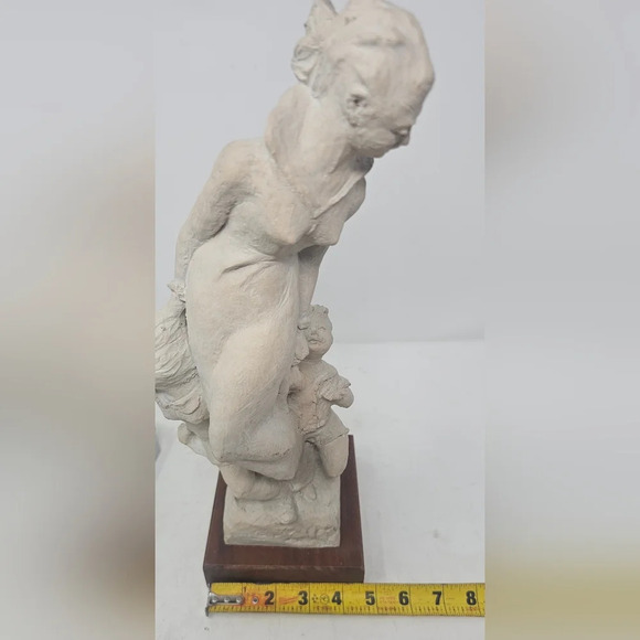 Vintage Austin Prod Inc 1983 Sculpture Mother and Small Children 15" Tall - Picture 11 of 12